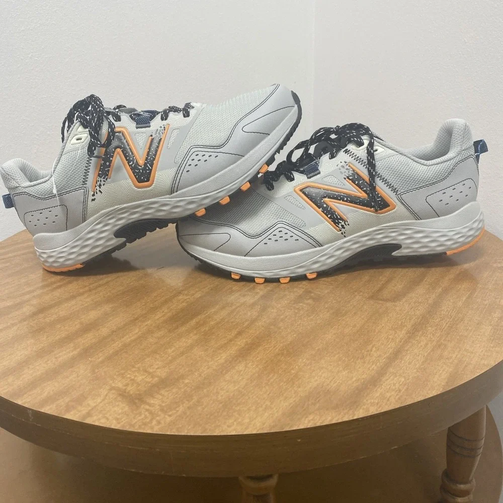 New Balance 410v8 Men's 11 Wmns 12.5 Trail Running Shoes Gray 4E Wide MT410CA8